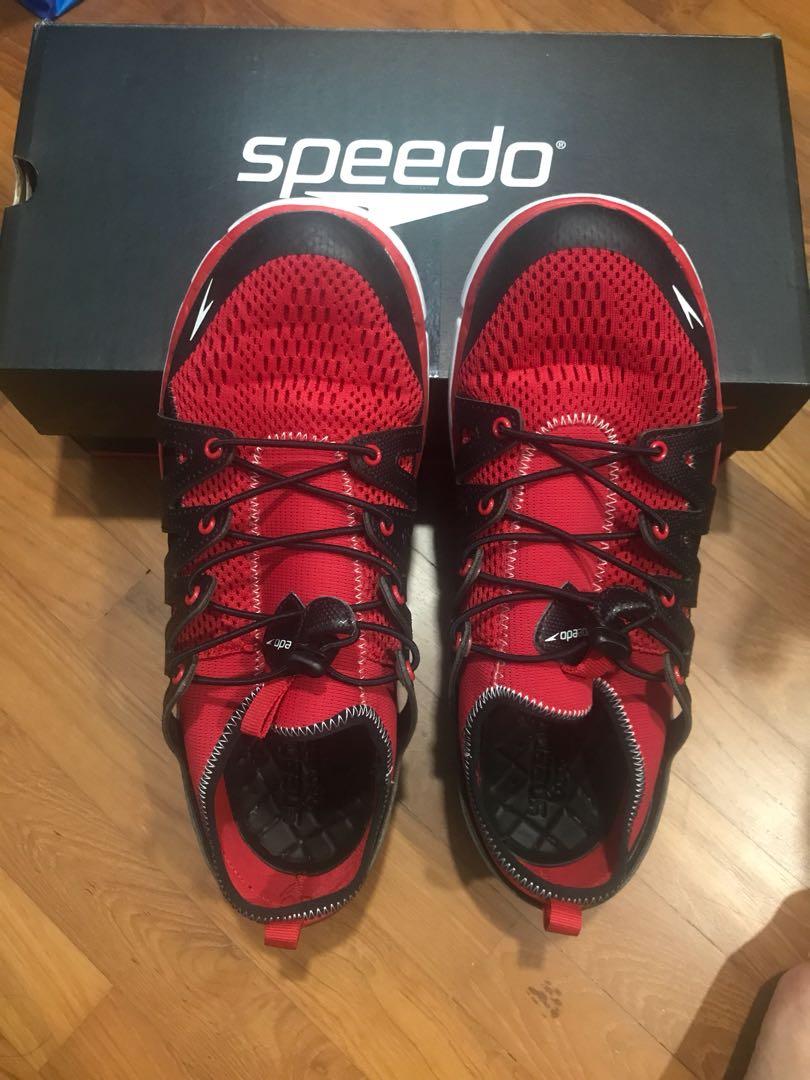 speedo sports shoes