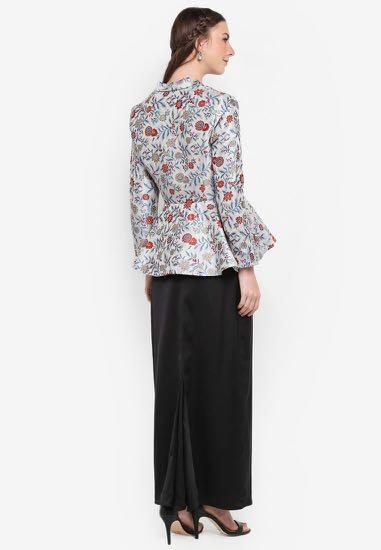 Zalia jacquard peplum kebaya discount
