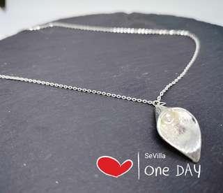 #christmas#gift#flower#necklaces Silver Calla Lily flower with pearl drop necklace