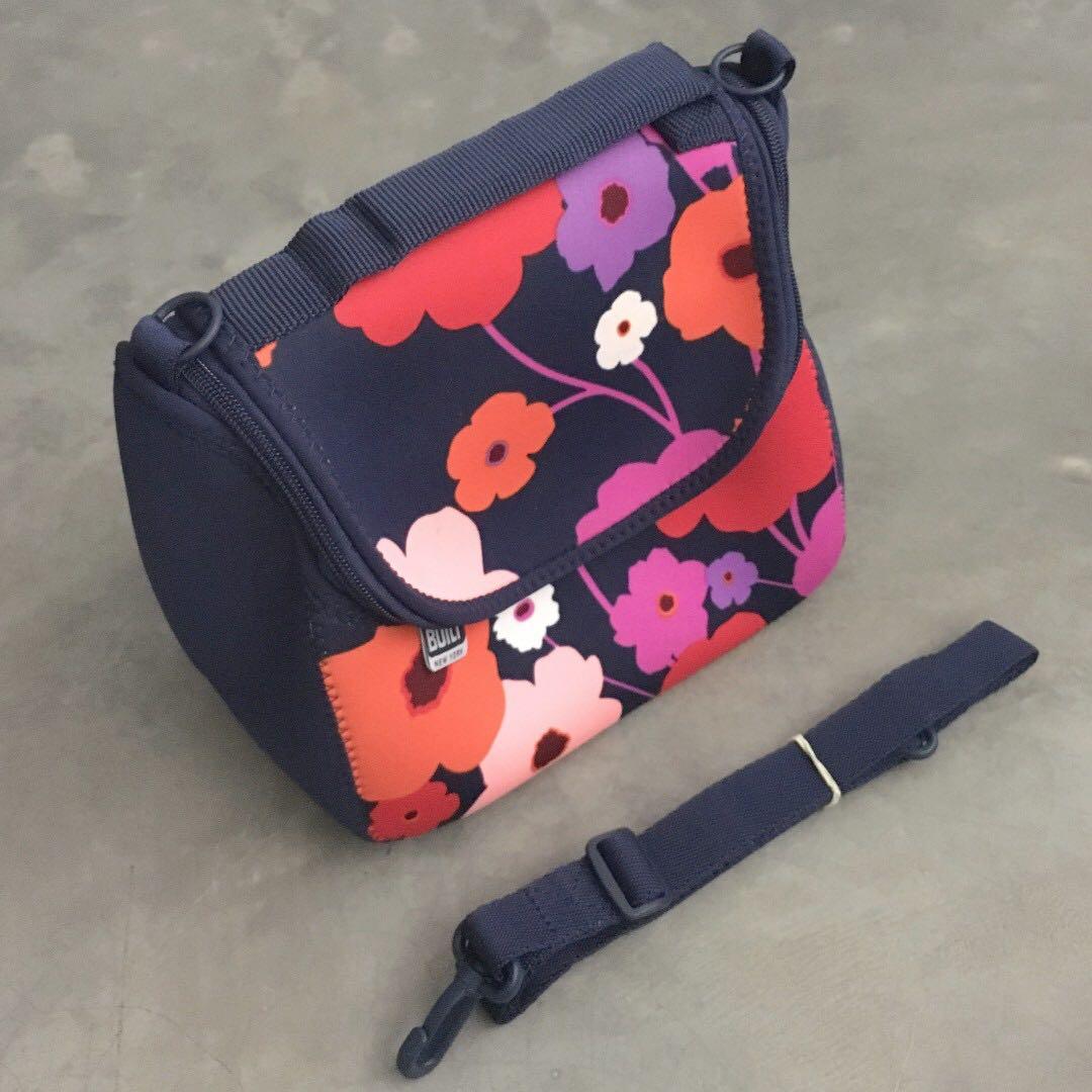BUILT NY Bistro Neoprene Crossbody Lunch Bag Lush Flower Blue