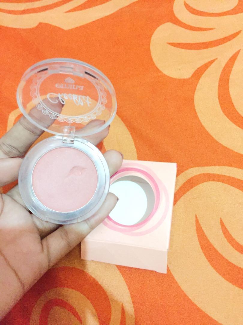 Cheeklit emina marshmallow lady, Kesehatan & Kecantikan, Rias Wajah di Carousell