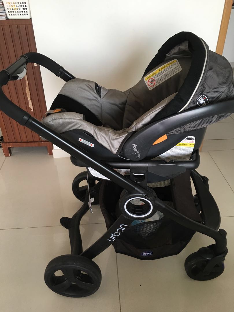 chicco travel pram