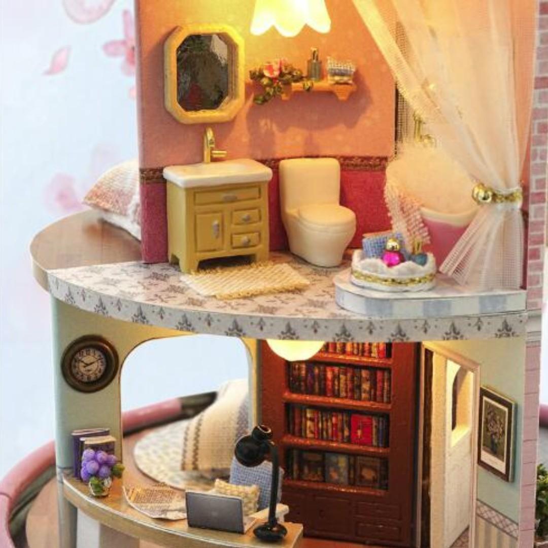 Corner dollhouse discount
