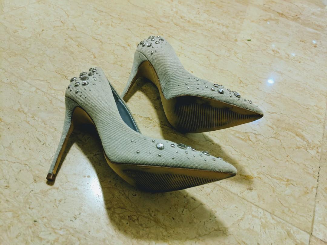 Like New Aldo denim pumps EU35