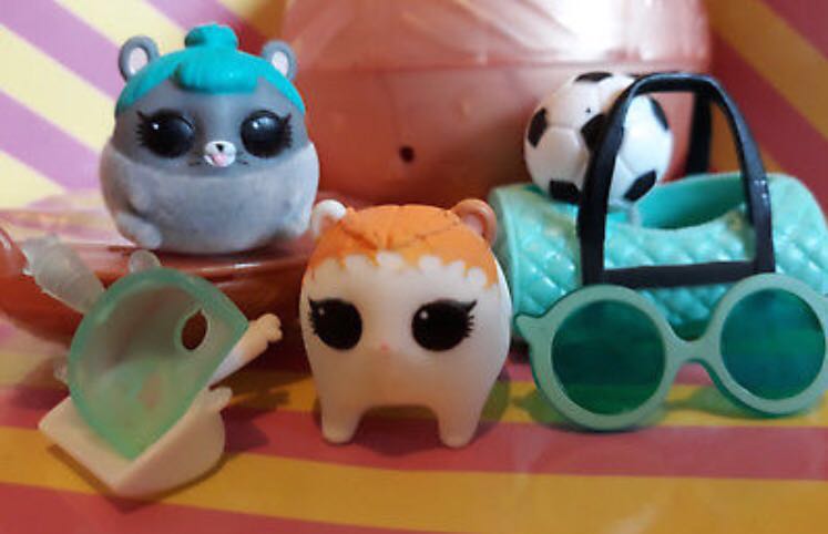 Lol surprise pet trouble squeaker roll Rare, Babies Kids, Baby