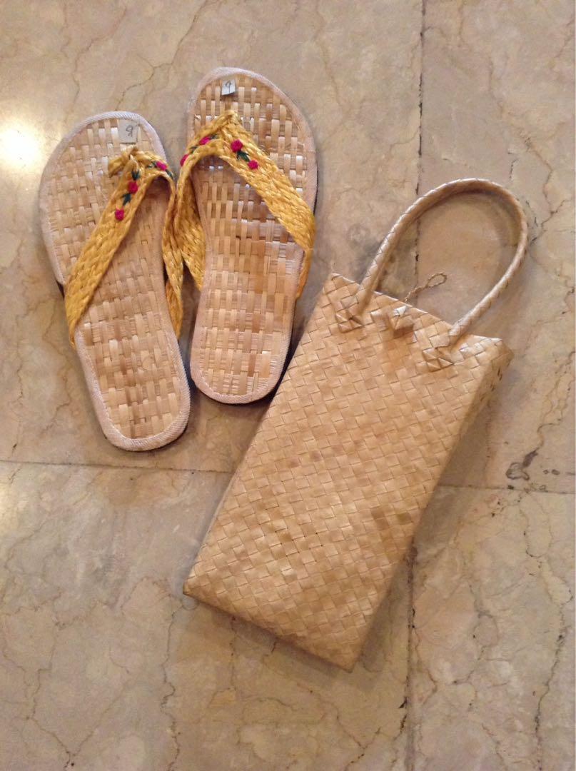 Native slippers Women s Fashion Footwear Slippers and slides on