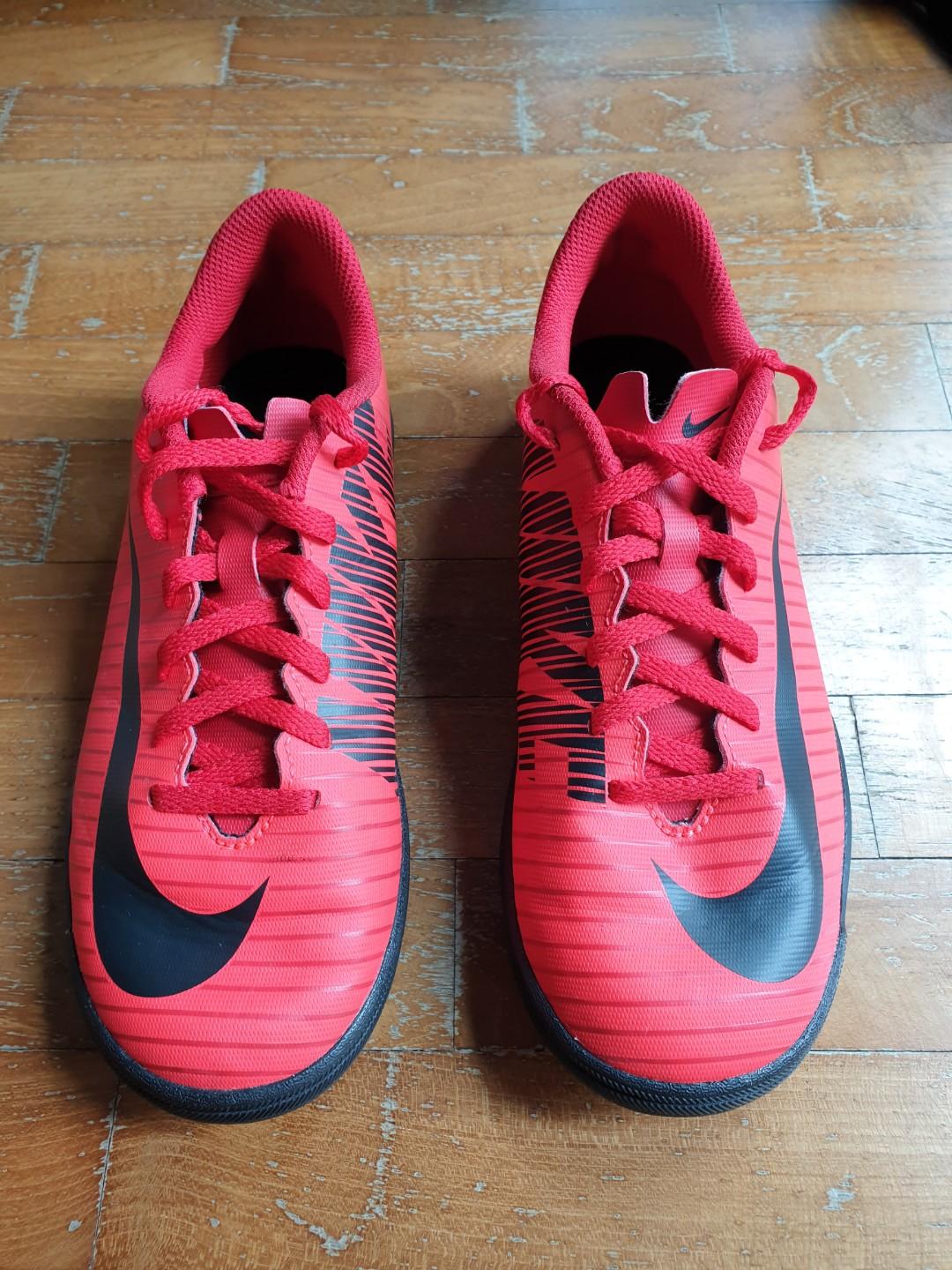 nike junior shin guards