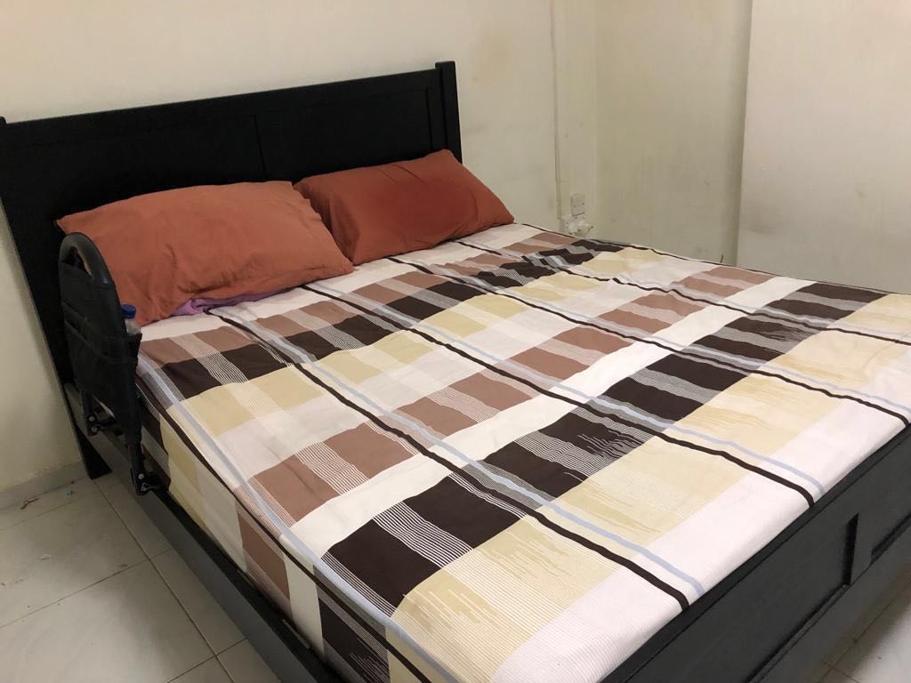 Picket & Rail Solid Wood Queen Bed Frame, Furniture & Home Living