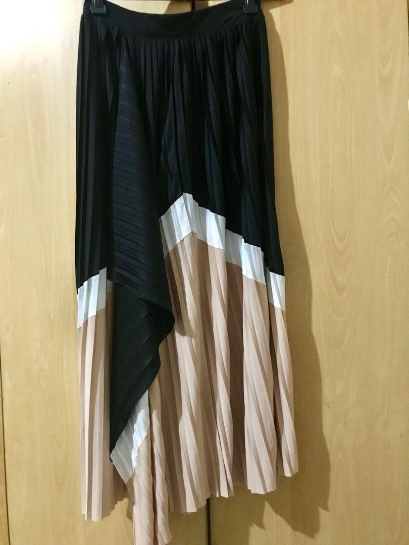 h&m pleated maxi skirt