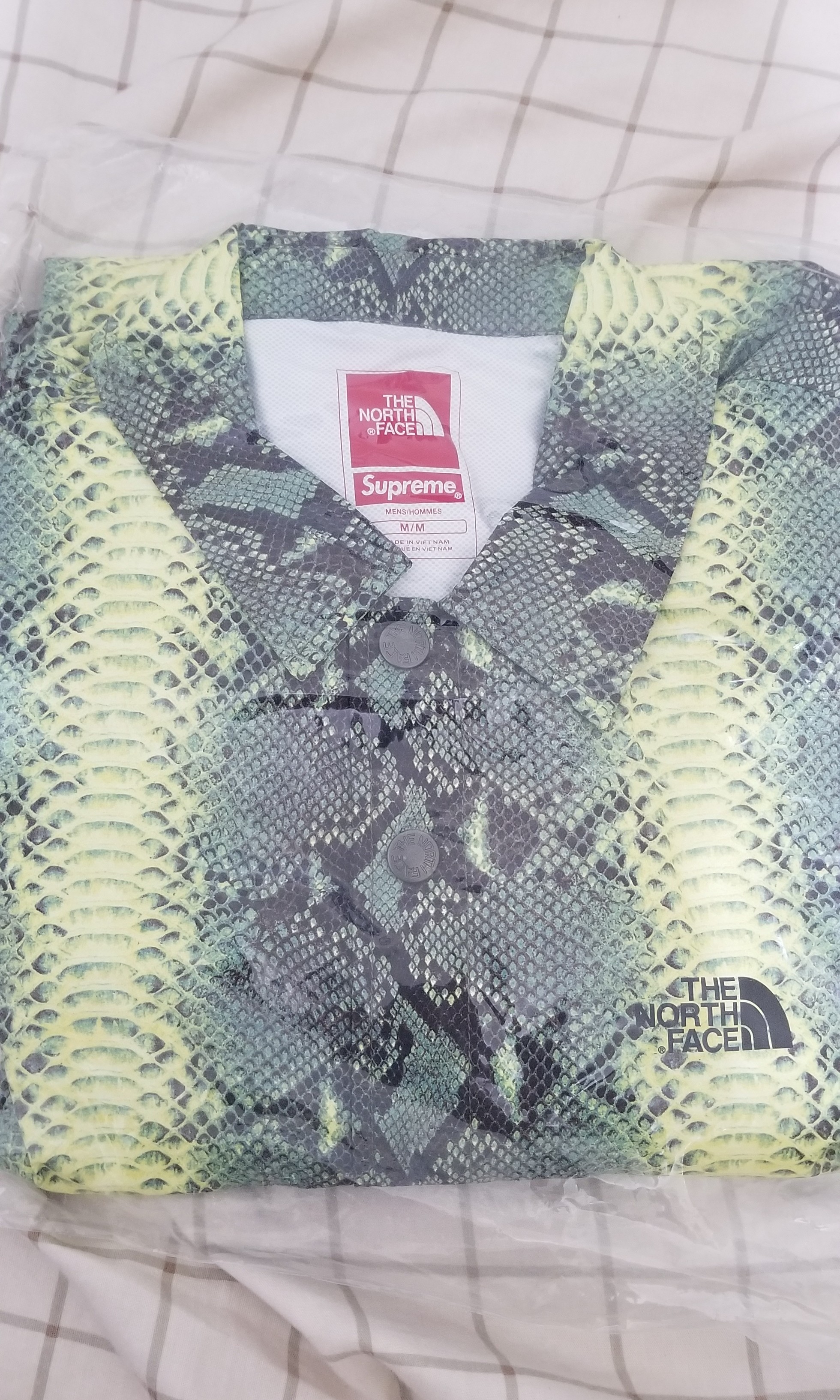 Supreme The North Face Snakeskin Taped Seam Coaches Jacket Green