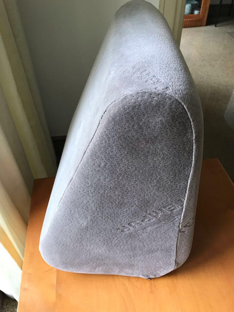 Tempur Bed Wedge (pillow), Furniture & Home Living, Furniture, Bed