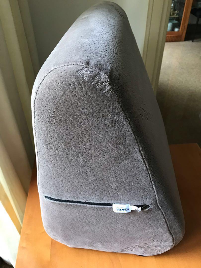 Tempur Bed Wedge (pillow), Furniture & Home Living, Furniture, Bed