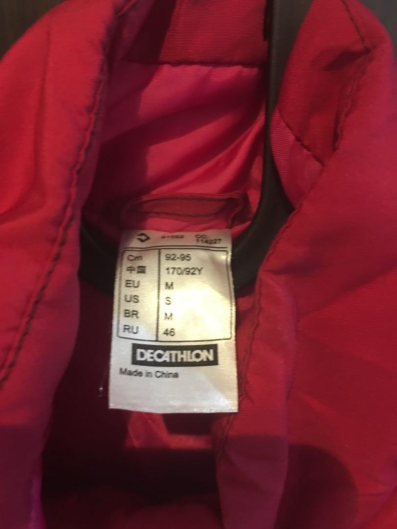 Winter Jacket (Category: Coats, Jackets and Outerwear) located in Singapore. Submitted by kathythecat (Listing ID 203665909, Image 2). Description: Wear once only , still new.