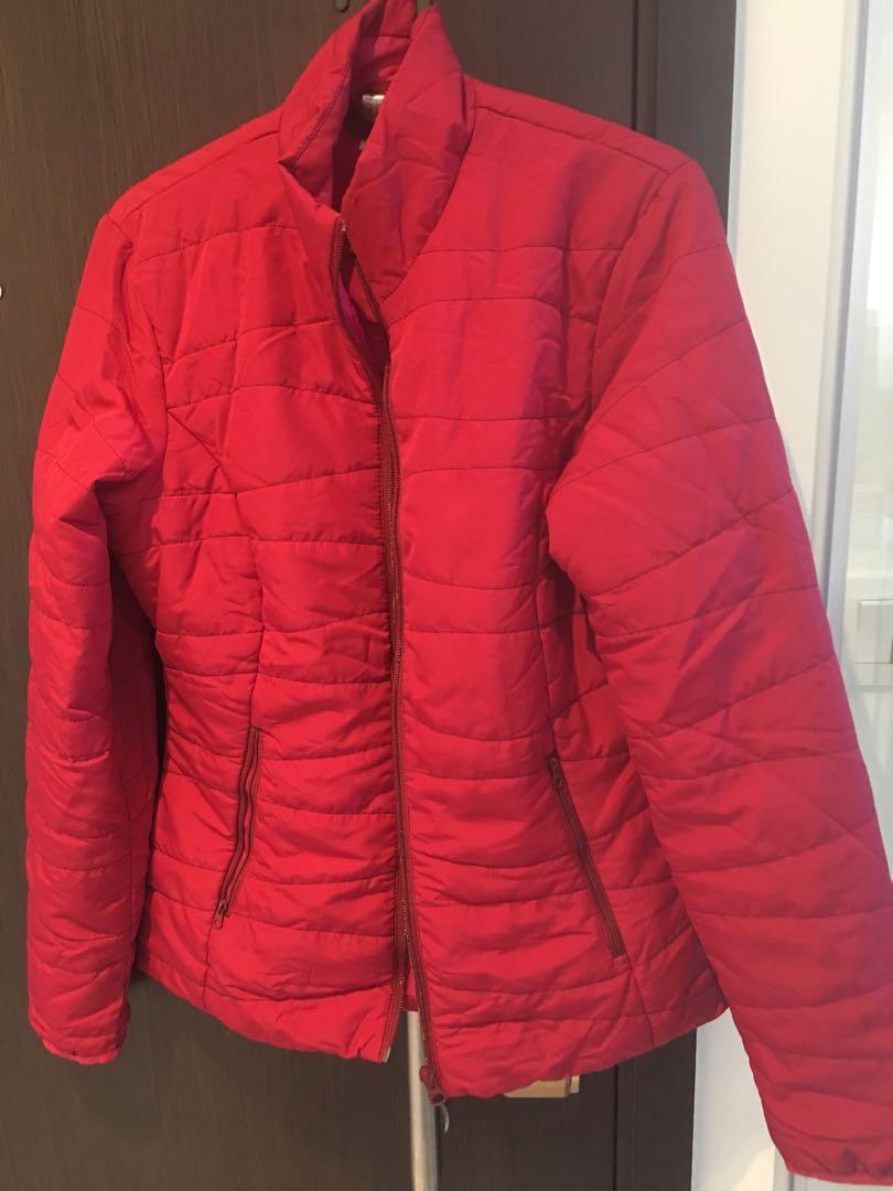 Winter Jacket (Category: Coats, Jackets and Outerwear) located in Singapore. Submitted by kathythecat (Listing ID 203665909, Image 1). Description: Wear once only , still new.