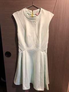 One piece dress