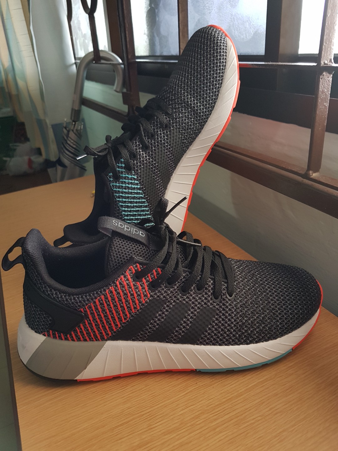 Adidas neo questar byd deals
