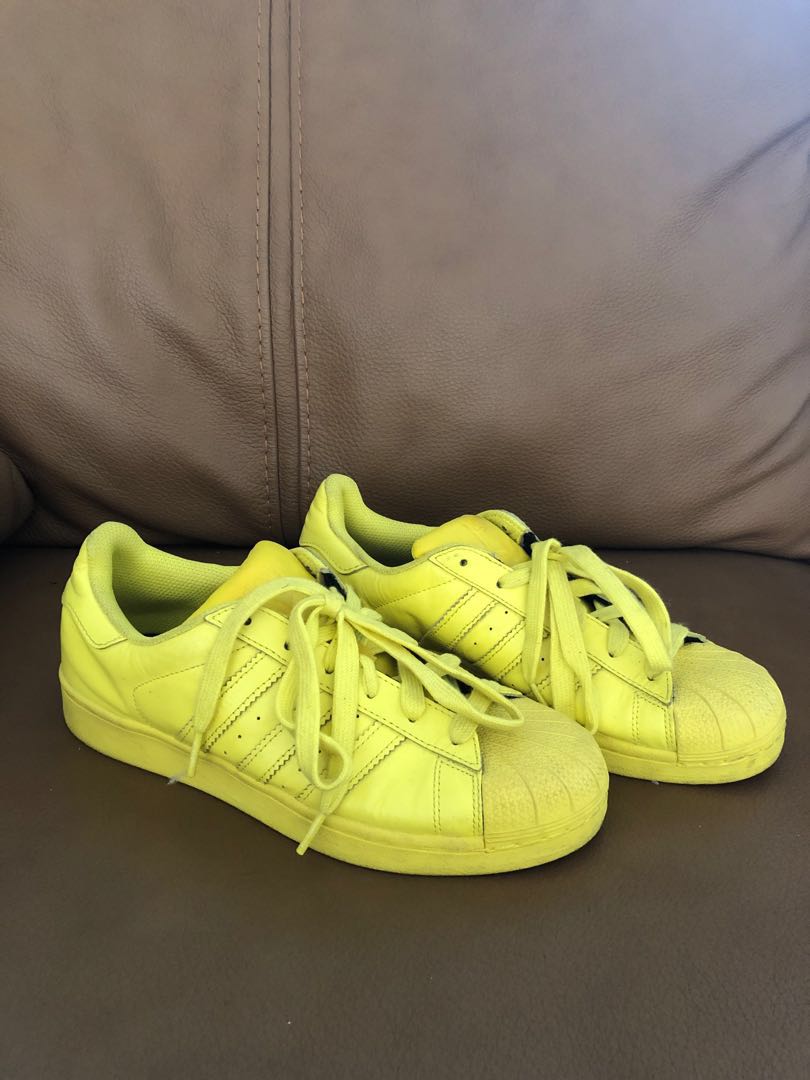 Adidas superstar Pharell yellow Adidas superstar Pharell yellow