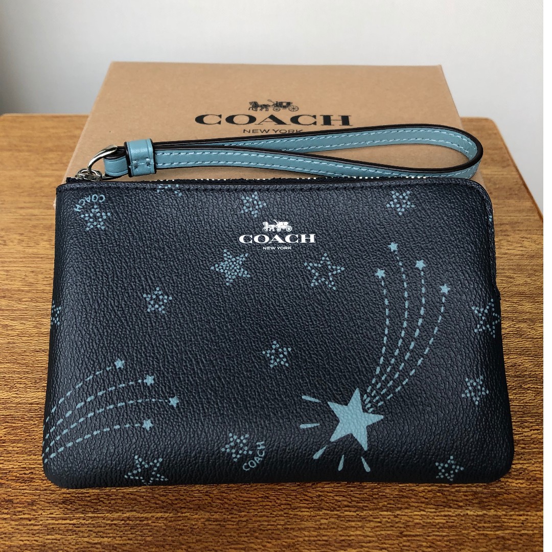 Coach wallet shop with stars