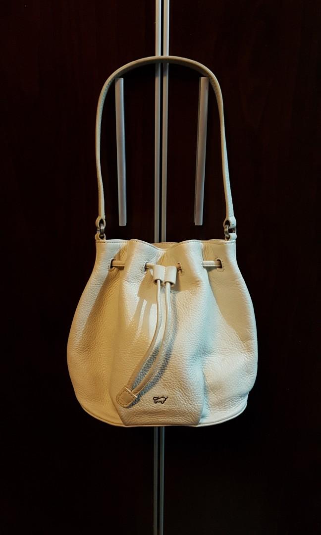 braun buffel bucket bag