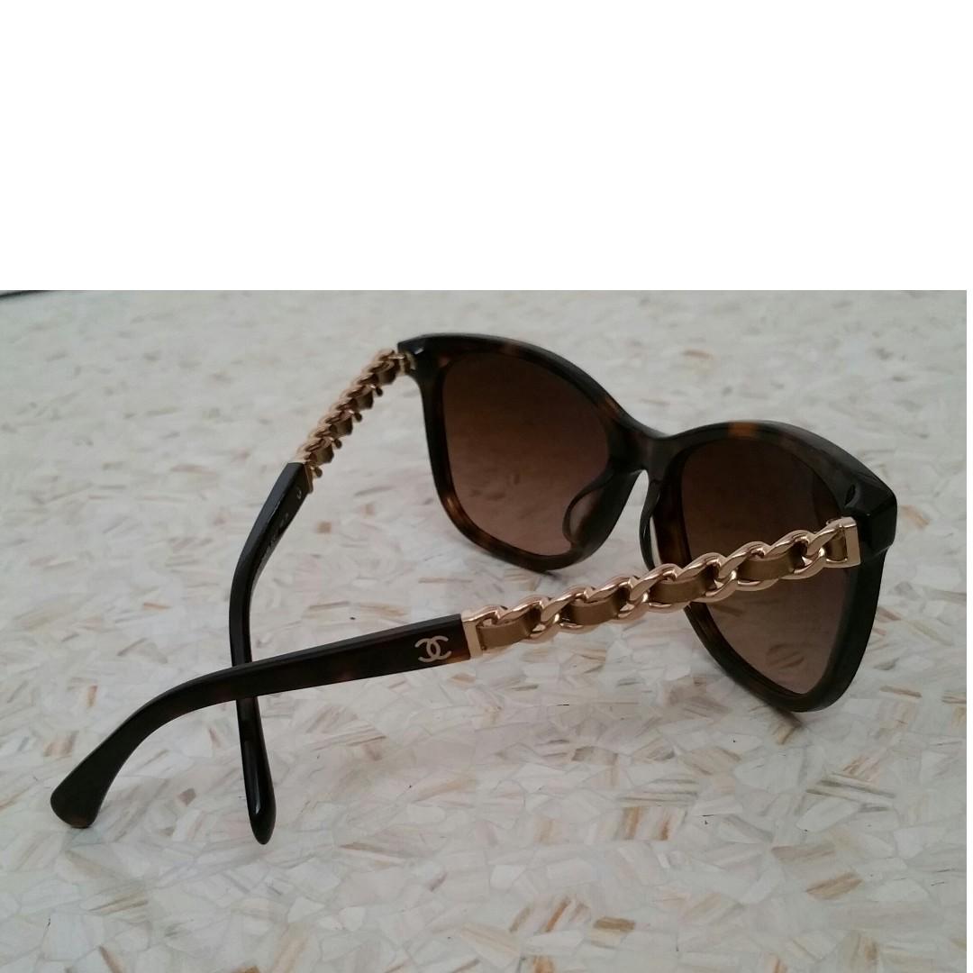 Chanel Sunglass in Classic Chain design. BRAND NEW with