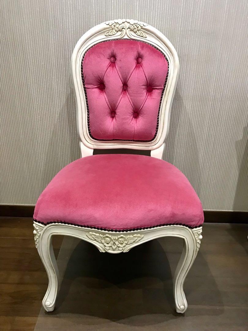 enchant pink victorian chair