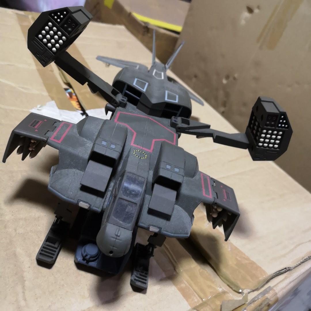 aliens dropship toy