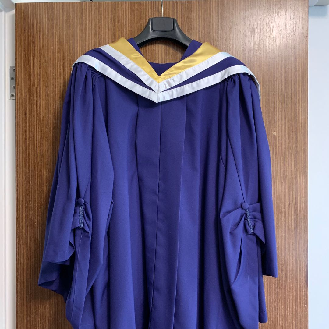 Nus graduation gown