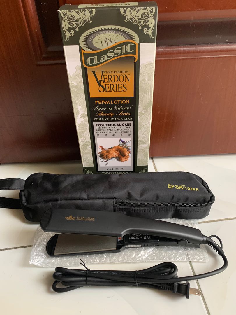 Hair iron for rebonding clearance