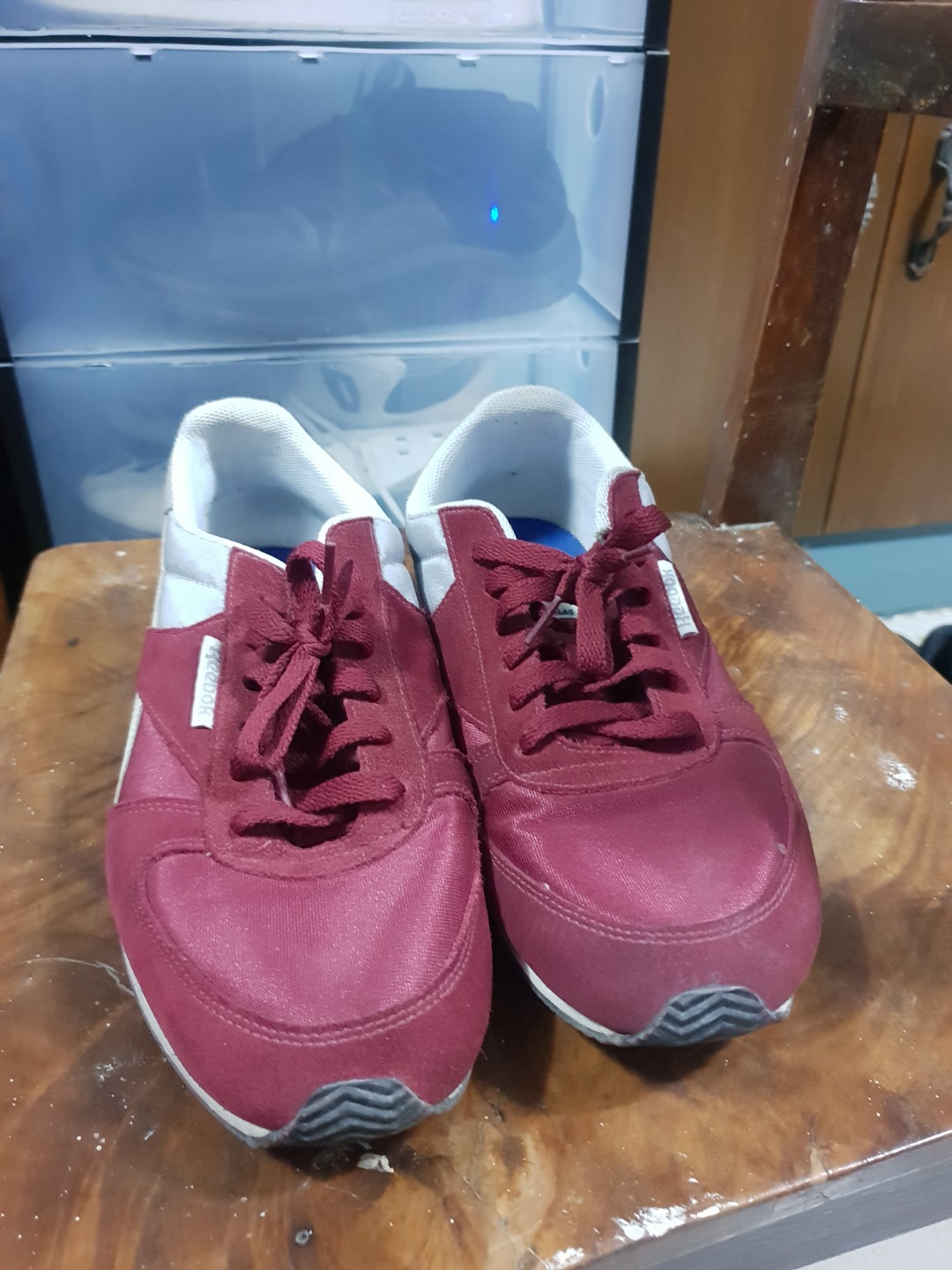 reebok classic royal flag