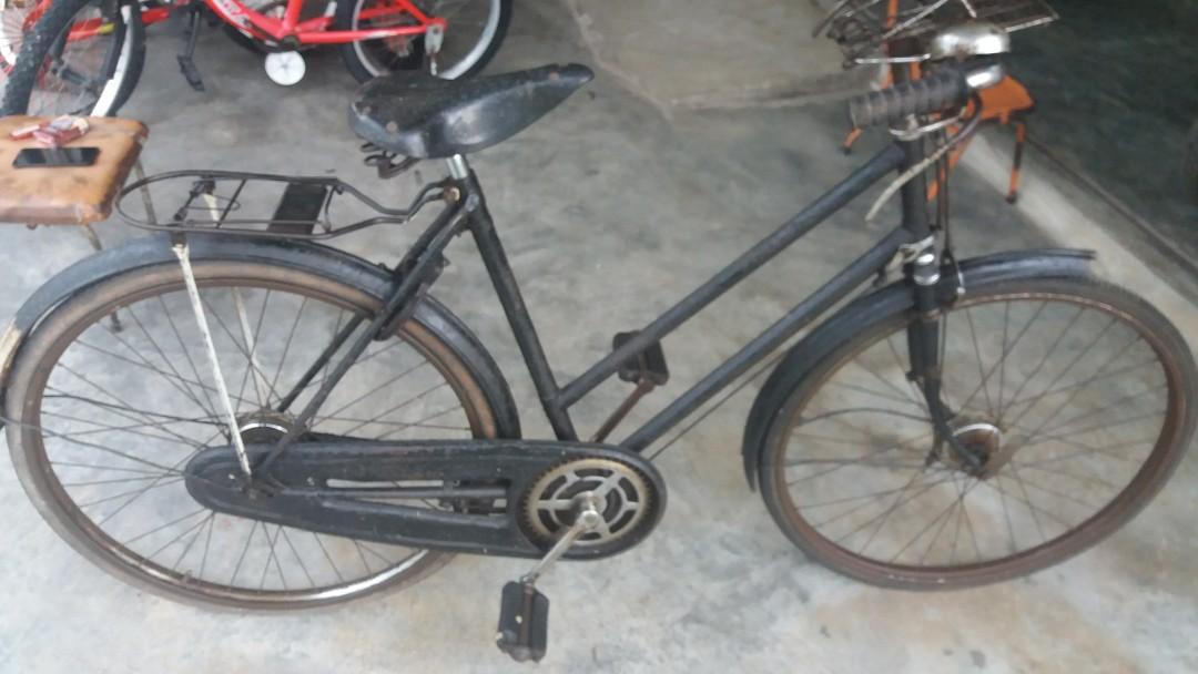 vintage robin hood bicycle