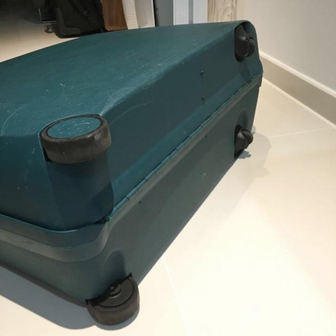 FREE DeliverySamsonite Oyster hard clamshell rolling luggage with 4