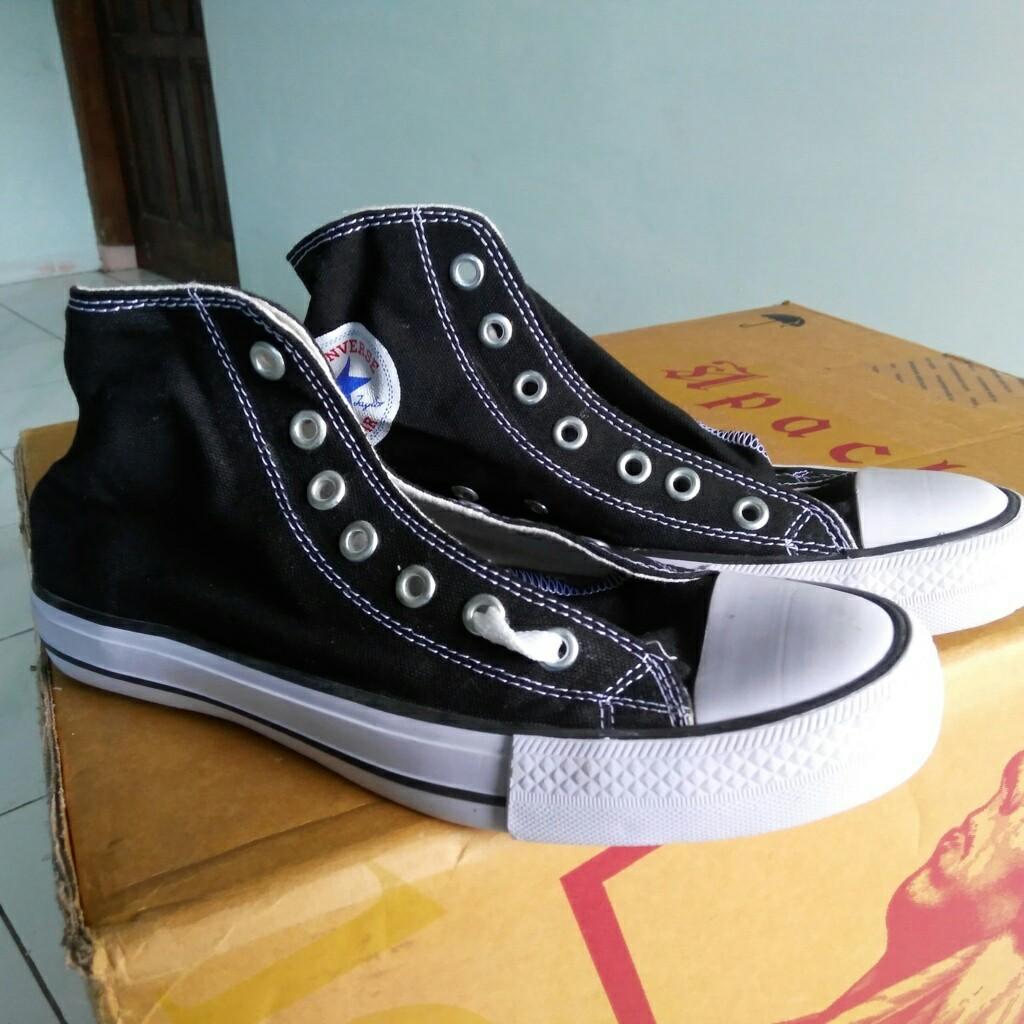 Gaya Terbaru 54 Gambar Sepatu All Star Warna Hitam