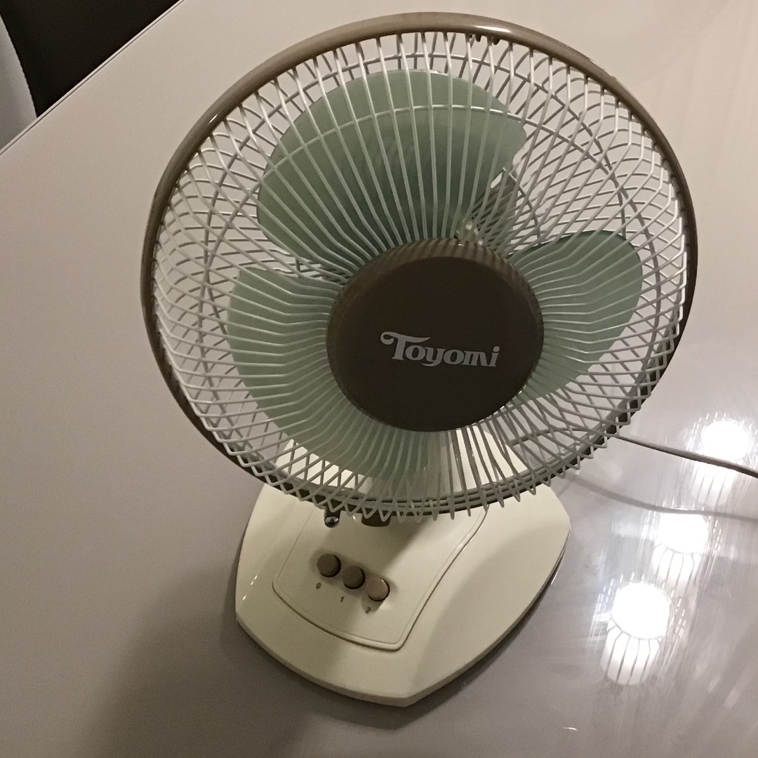 Toyomi Desk Fan, Furniture & Home Living, Lighting & Fans, Fans On 