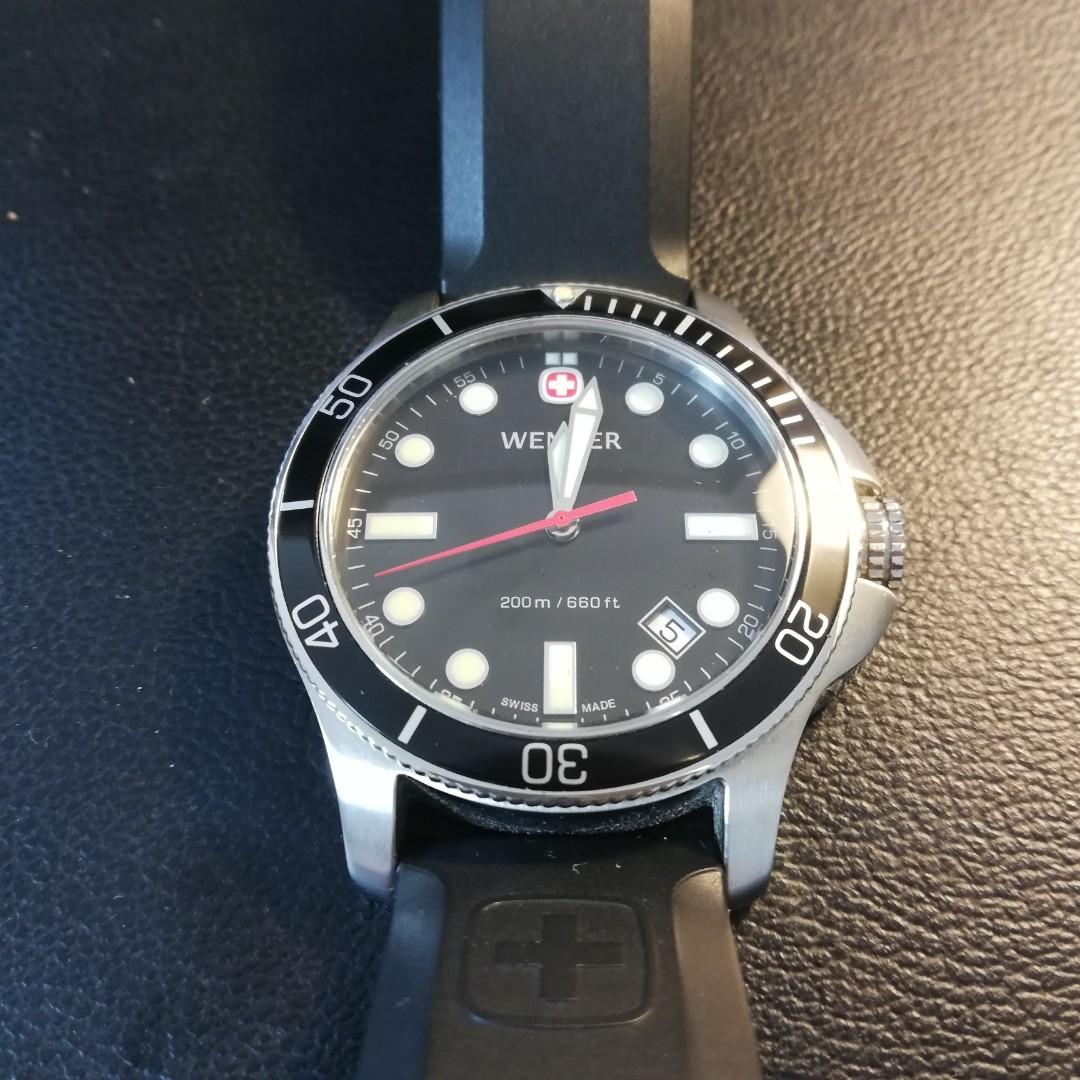 Wenger Men s 72324 Battalion III Diver Black Dial Black Rubber Watch
