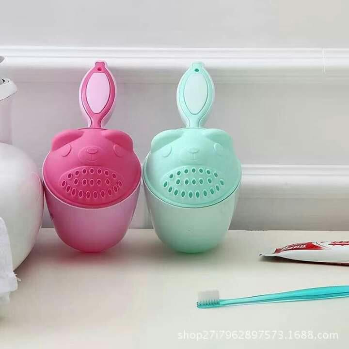 Baby shower (Category: Bathtub & Bath Accessories) located in Caloocan City. Submitted by mms_bestshop (Listing ID 203875789, Image 2). Description: Good Quality 2 colors.