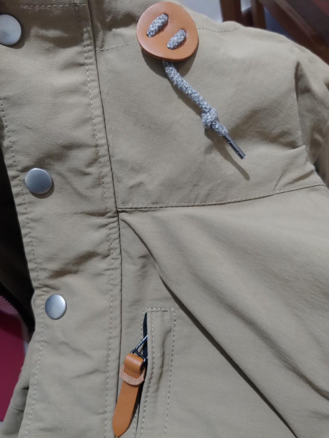 Hare Jacket （分類：外套及戶外衣服）位於 Hong Kong。 由 shoppingtime_ 提交（商品編號 204019449，圖片 5）。簡介： 好少着。