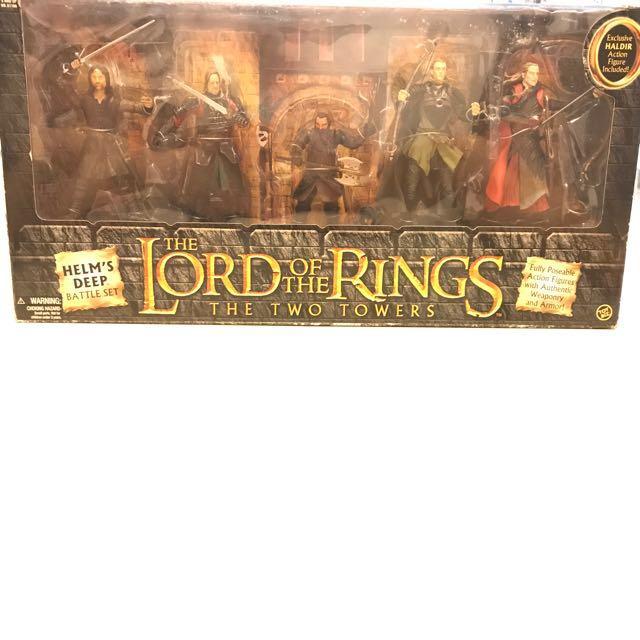 Lord Of The Rings The Two Towers Action Figures Helm's Deep Battle Set