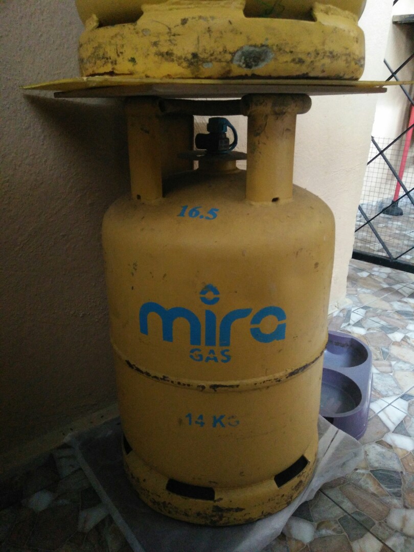 MIRA Tong Gas Kuning Kosong 14kg, TV & Home Appliances, Kitchen