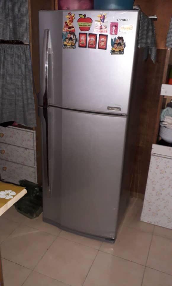 Used Toshiba 2 Doors Fridge Refrigerator Peti Sejuk Peti Ais In Good Condition Kitchen Appliances On Carousell