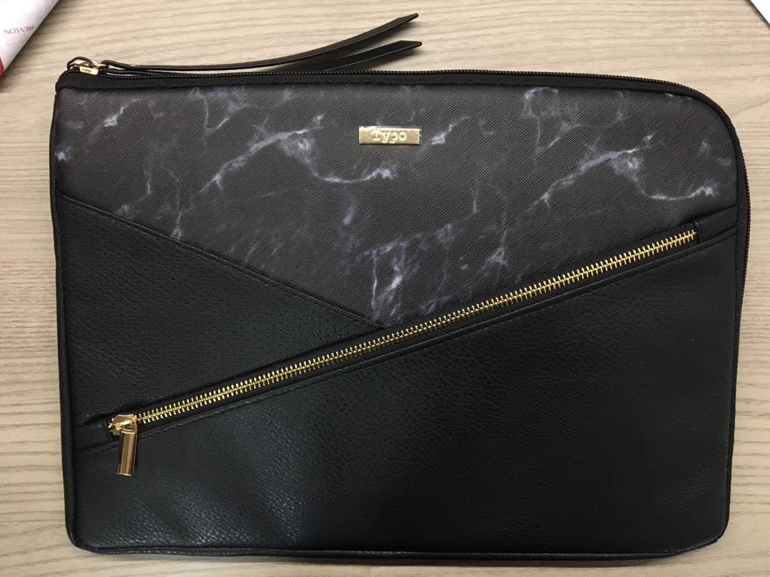 Typo premium laptop case online
