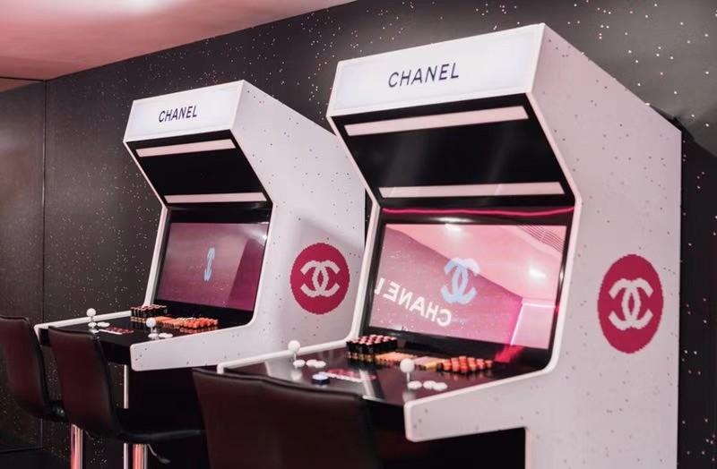 Chanel game sales center hoodie