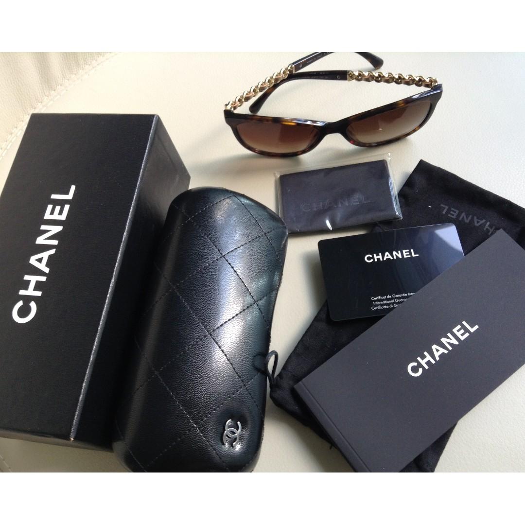 Chanel Sunglass in Classic Chain design. BRAND NEW with Authenticity  Certificate