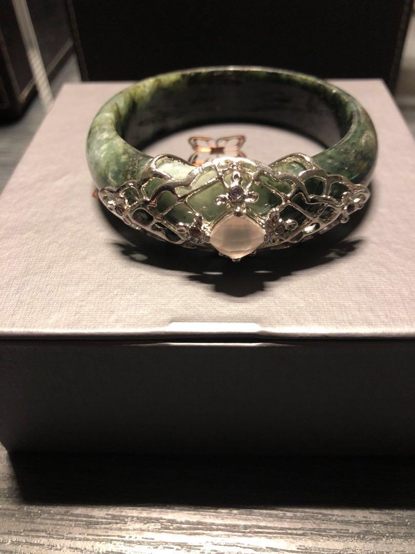 Choo yilin jade bangle price sale