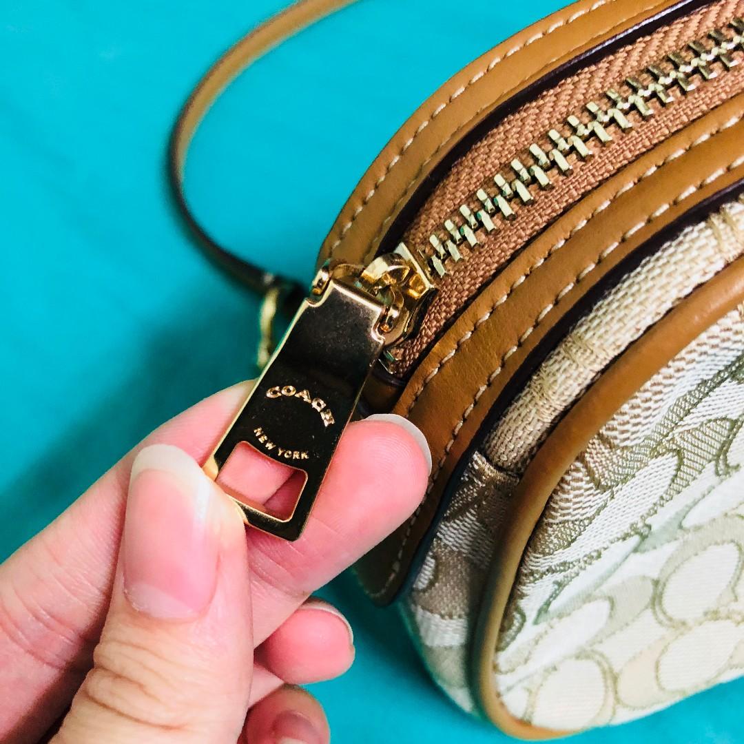 Coach Authentic, Luxury, Bags & Wallets on Carousell