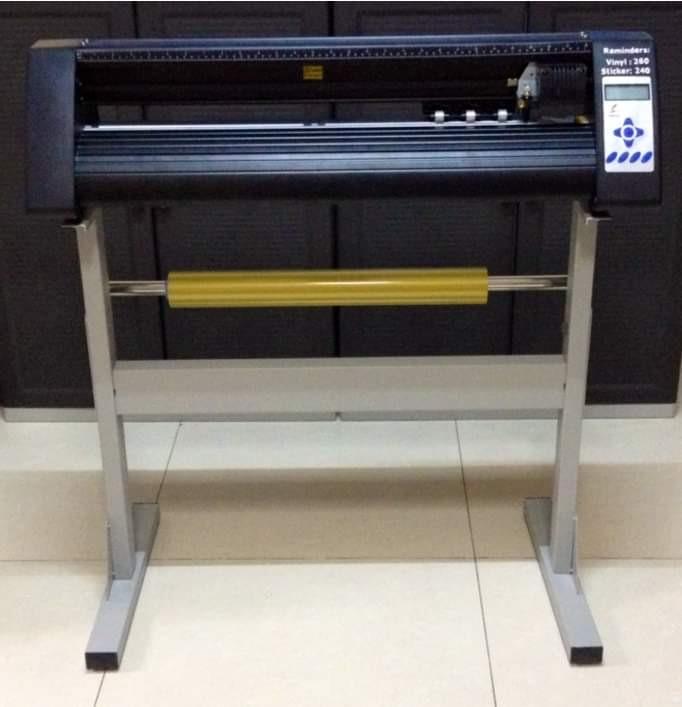 Cutting Plotter Machine (Category: Soil & Fertilisers) located in Muntinlupa City. Submitted by llantrisant (Listing ID 204197926, Image 2). Description: *Barely Used *28" Redsail 260c Vinyl / 240c Sticker Cutter Plotter Machine *With Winpc sign software 📳Sure buyer ONLY 🚫No haggling of price.