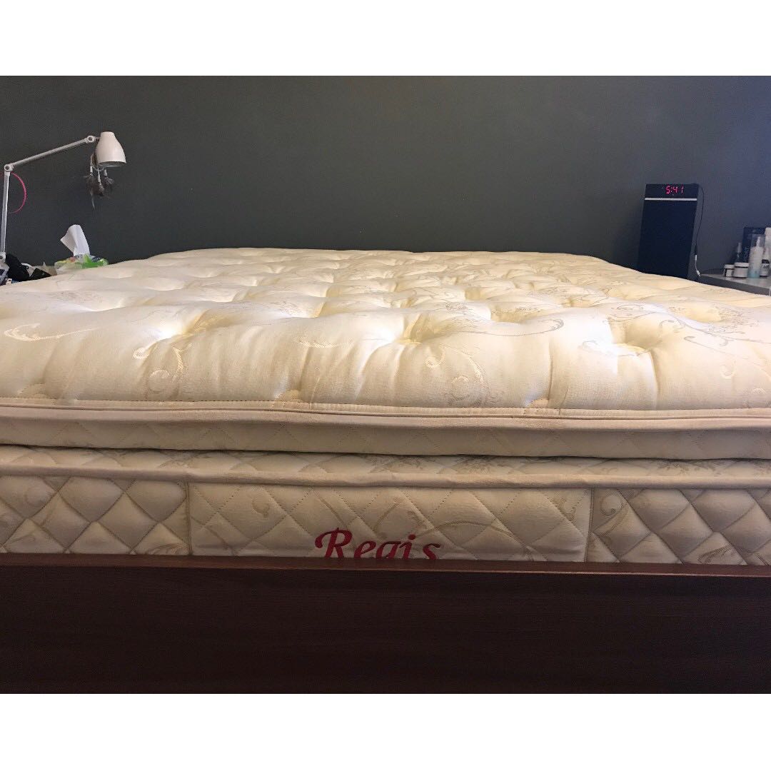 Dunlopillo Queen Mattress, Furniture & Home Living, Furniture, Bed Frames & Mattresses on Carousell