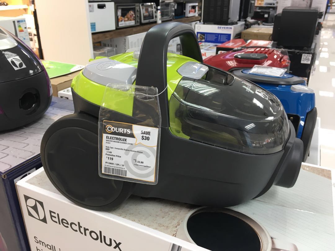 ELECTROLUX Bagless Vacuum Z1231, TV & Home Appliances, Vacuum Cleaner