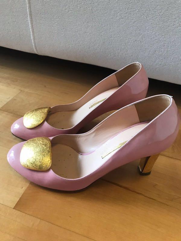 pink heels near me