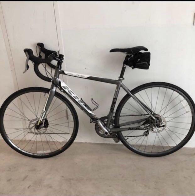 road bike with tiagra groupset