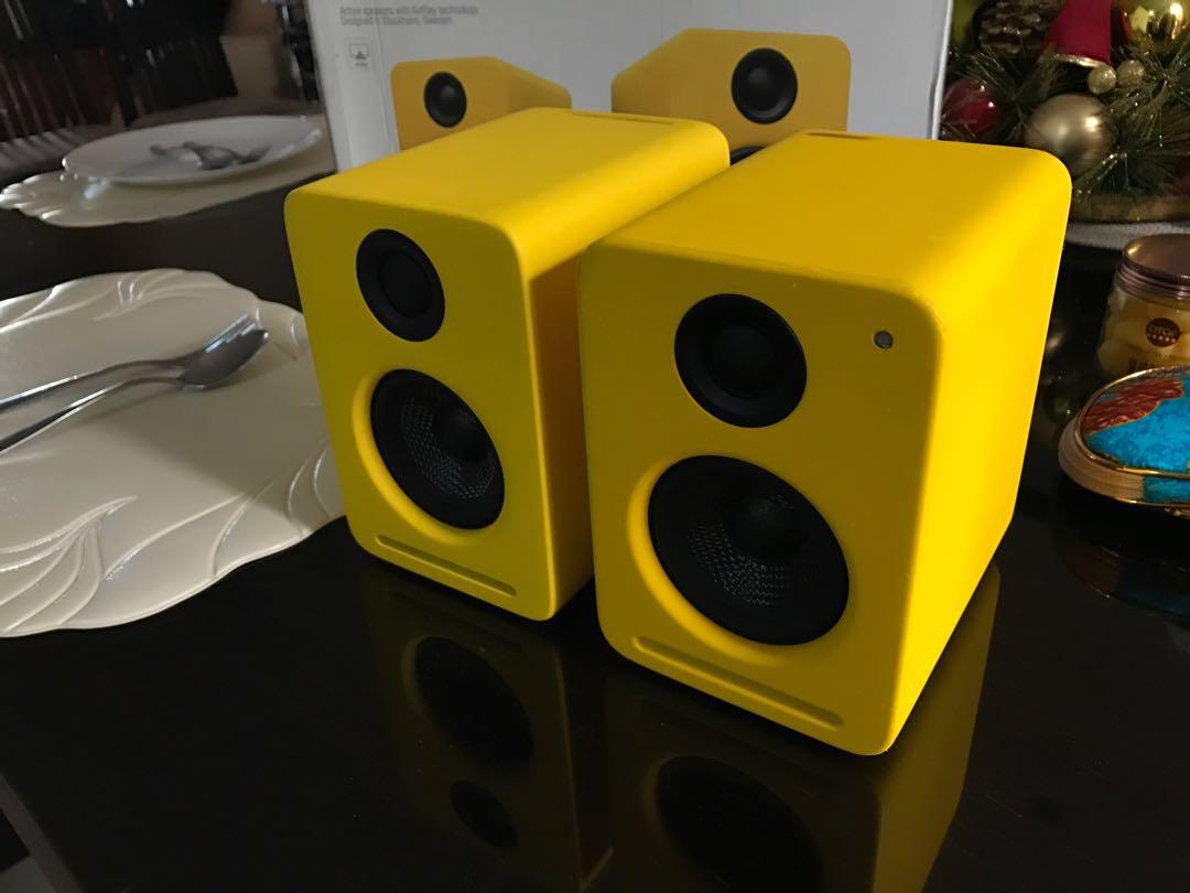 NOCS NS2 Air Monitors (Category: Other Audio Equipment) located in Pasig City. Submitted by nfc17 (Listing ID 184202872, Image 3). Description: With Apple AirPlay. Good sound. Wireless. Used for a few months then it’s just in the box. SRP is 20,000.